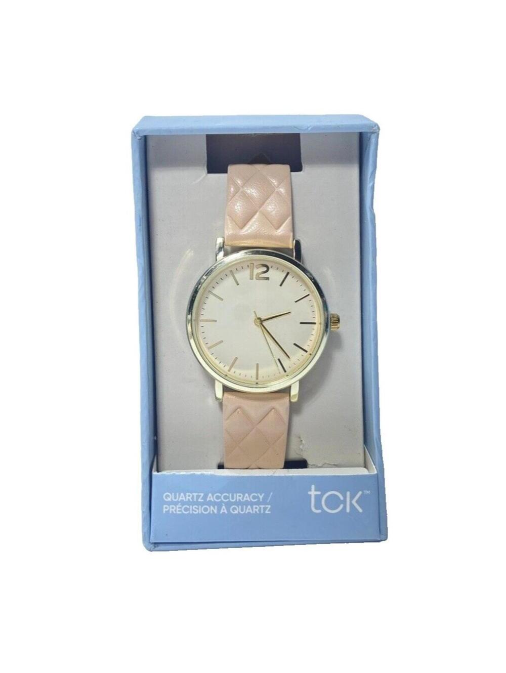 Womenβs Quartz Wristwatch Elegant Reliable Timepiece New in Box